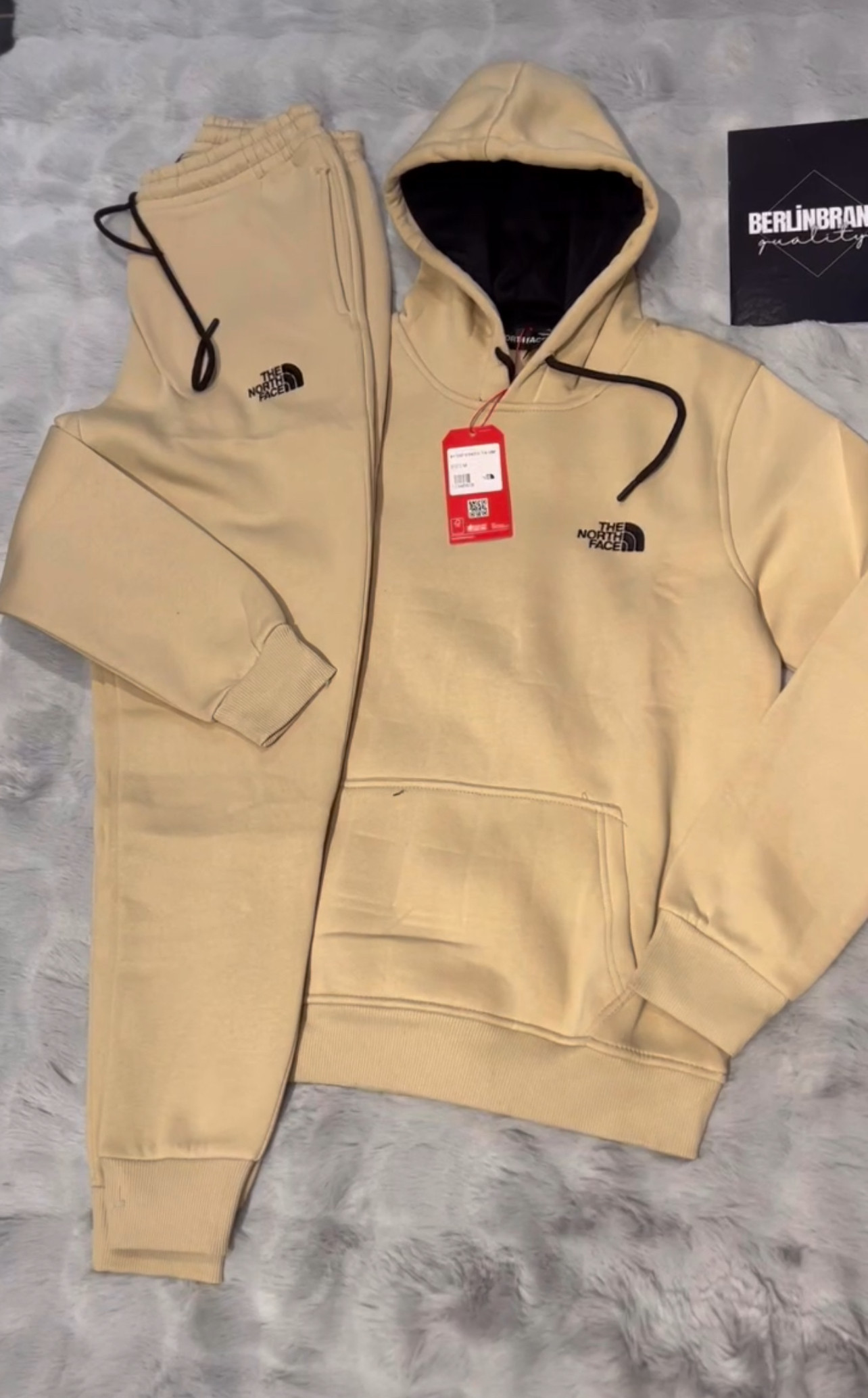 NORTH FACE